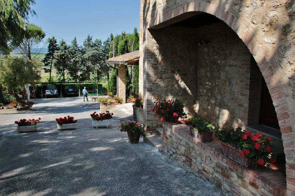 Azienda Agricola E Agriturismo Vallorsi Terricciola Exteriör bild