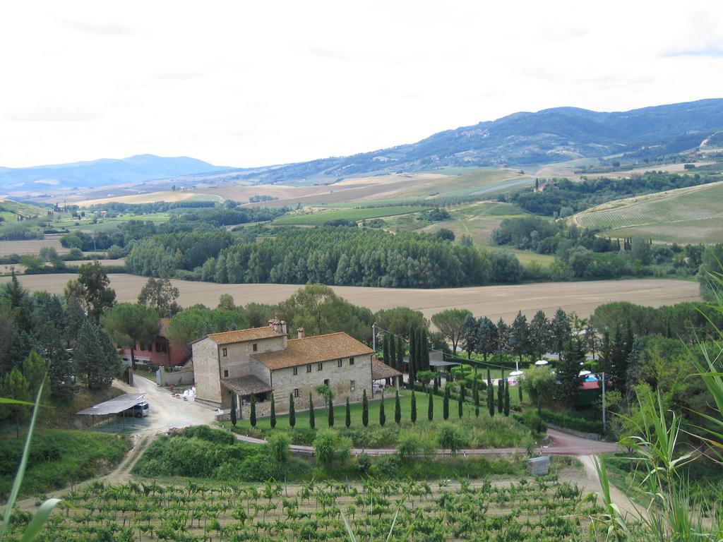 Azienda Agricola E Agriturismo Vallorsi Terricciola Exteriör bild